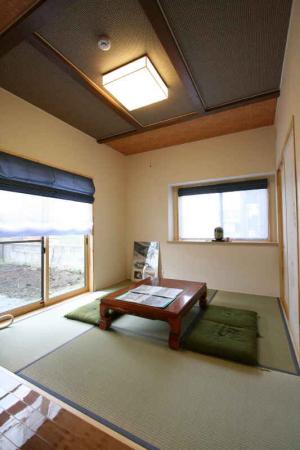 和とモダンが融合した癒しの和室