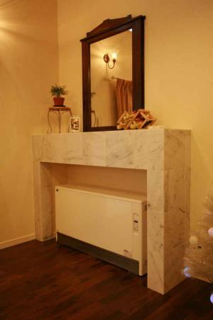 蓄熱暖房機の大理石アレンジ