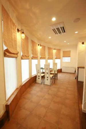 玄関から続く広々とした空間お客様をゆったりおもてなしできます