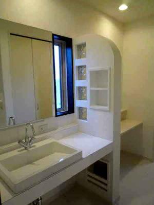 使い易さとデザインを追求したオリジナルサニタリー